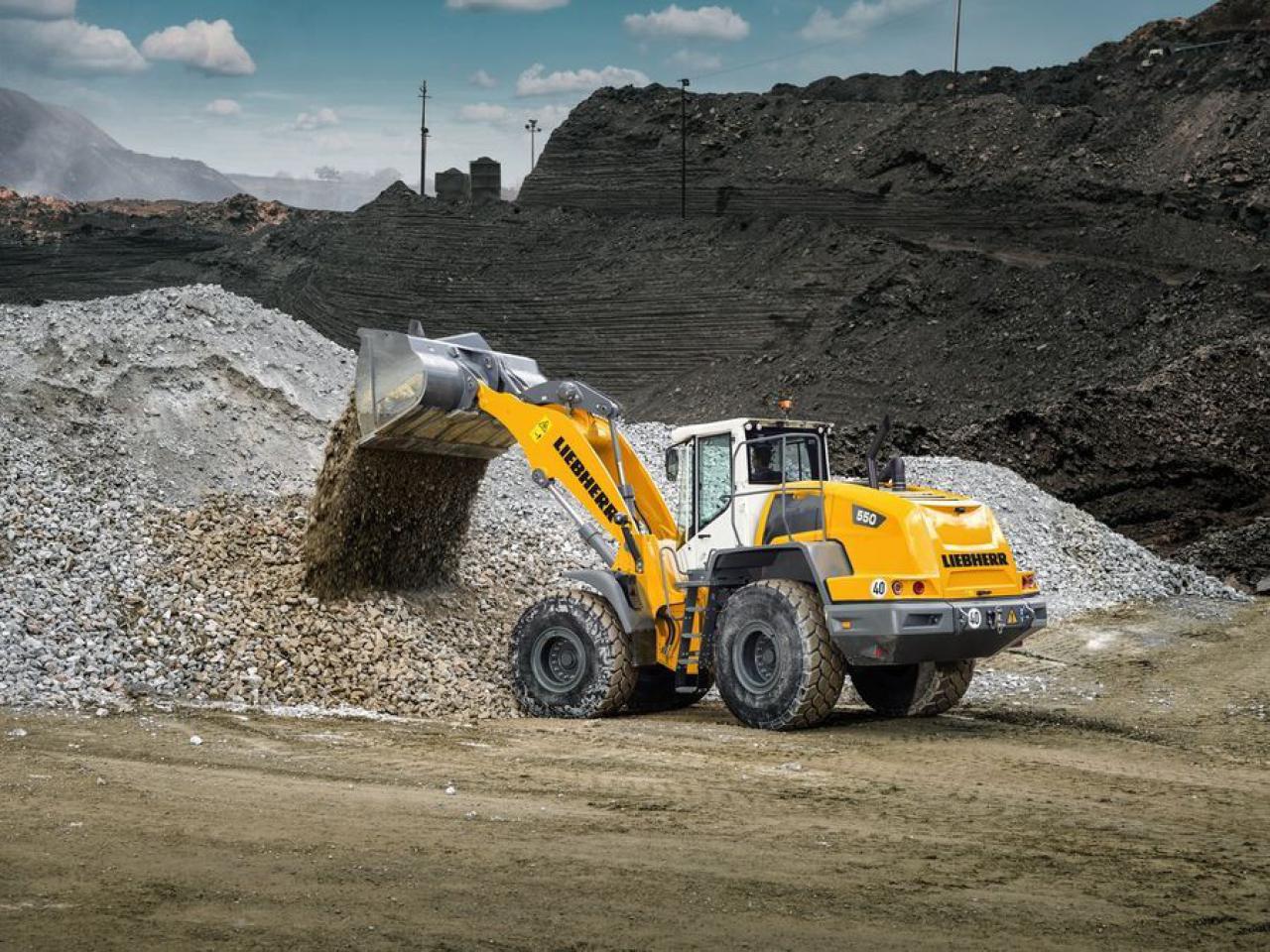 Обзор фронтального погрузчика Liebherr L550